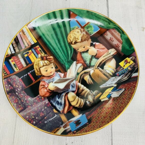90's Danbury Mint M J Hummel LITTLE COMPANIONS Children Collection Plates Set 2 - Picture 2 of 7